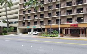 Ilikai Marina Studio City View Condos With Fully Equipped Kitchens & Free Wifi